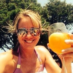 Meet your Posher, Chrishelle